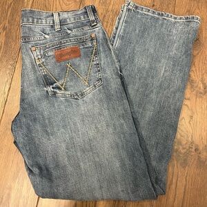 Wrangler Retro Light Wash Men’s Relaxed Bootcut Jeans